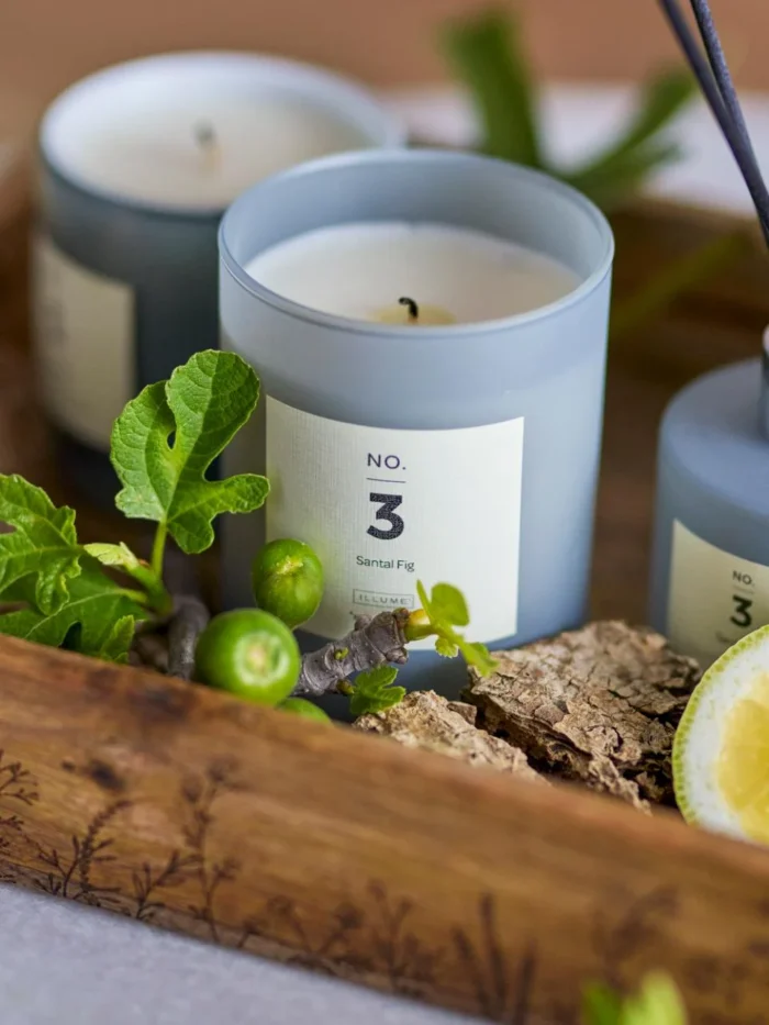 NO. 3 - Santal Fig Duftlys, Blå, Naturlig Voks - Image 2