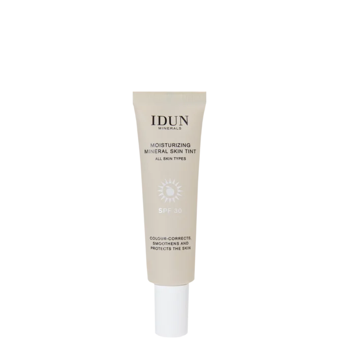Moisturizing Mineral Skin Tint SPF 30, Kungsholmen Light / Medium