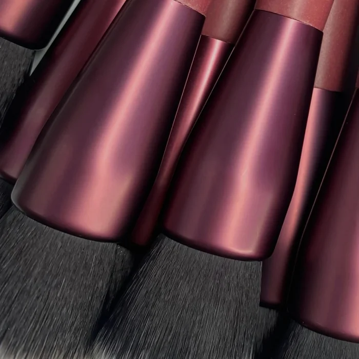 Pro Soft Kabuki Brush - Image 3